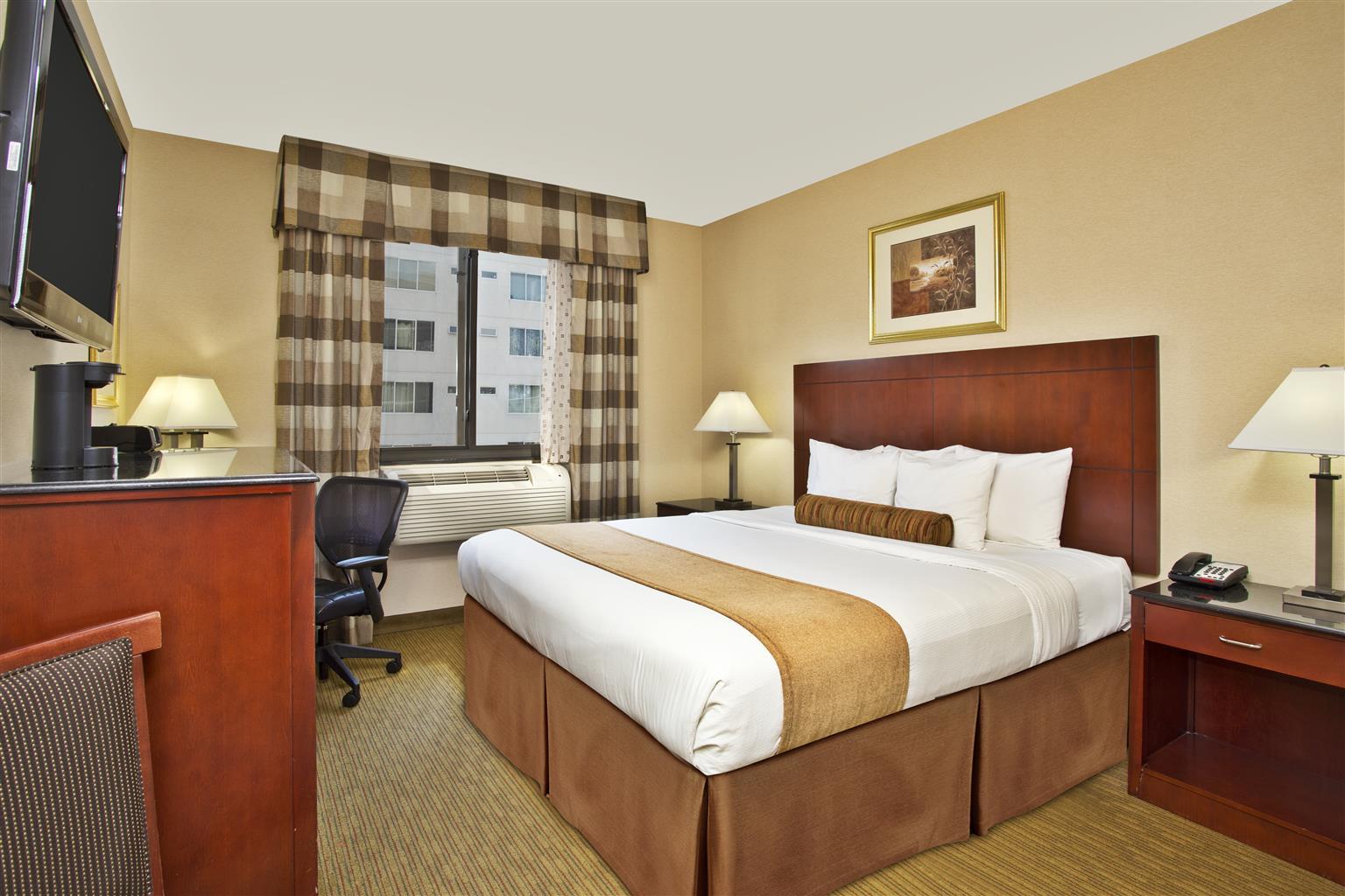 Best Western Plus Arena Hotel New York Eksteriør bilde