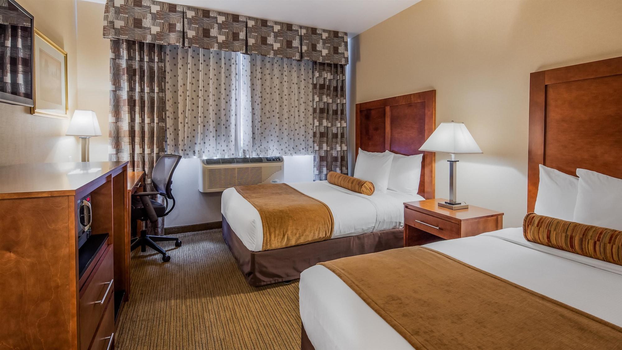 Best Western Plus Arena Hotel New York Eksteriør bilde