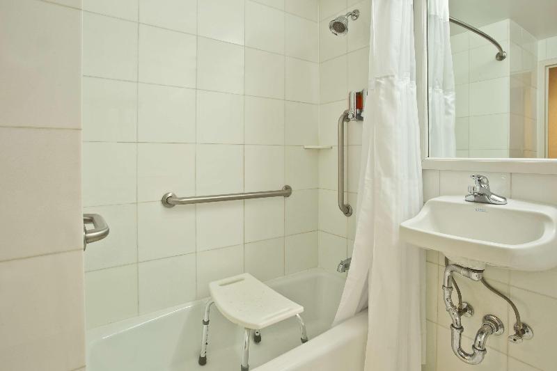 Best Western Plus Arena Hotel New York Eksteriør bilde